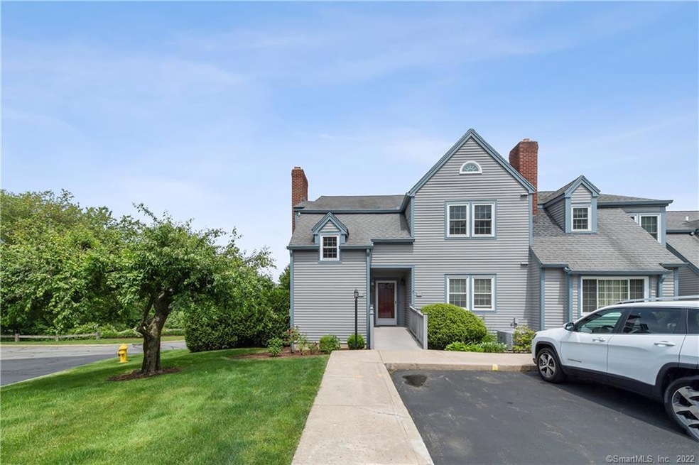 186 Glengarry Rd, Fairfield, CT 06825 - photo 1