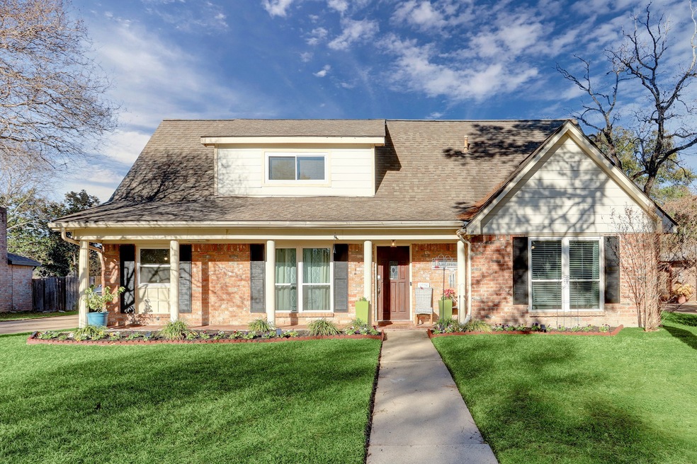 8110 Silent Cedars Dr, Houston, TX 77095 - photo 1