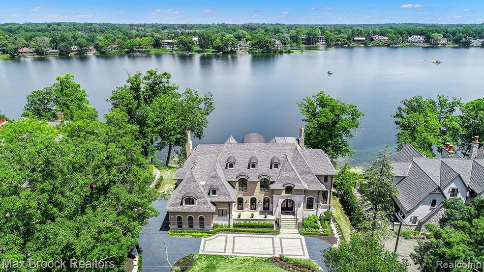 1424 Inwoods Circle