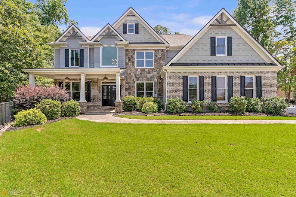 Sold $800,000 • Co-Listing Agent