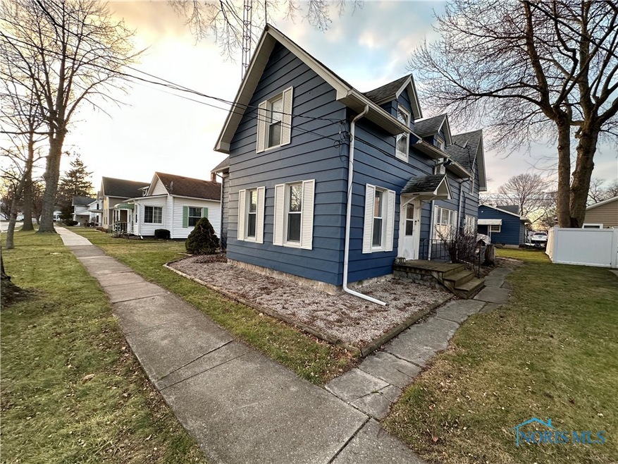 307 Clinton St, Elmore, OH 43416 - photo 1