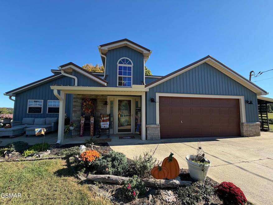 109 Ridgefield Dr, Dandridge, TN 37725 - photo 1