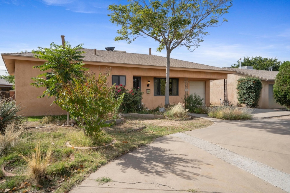 3812 Comanche Rd NE, Albuquerque, NM 87110 - photo 1