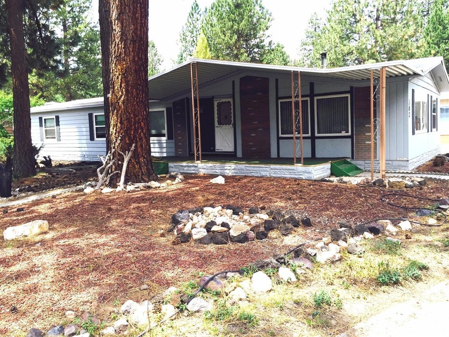 19950 Driftwood Ln unit 302, Bend, OR 97702 - photo 1