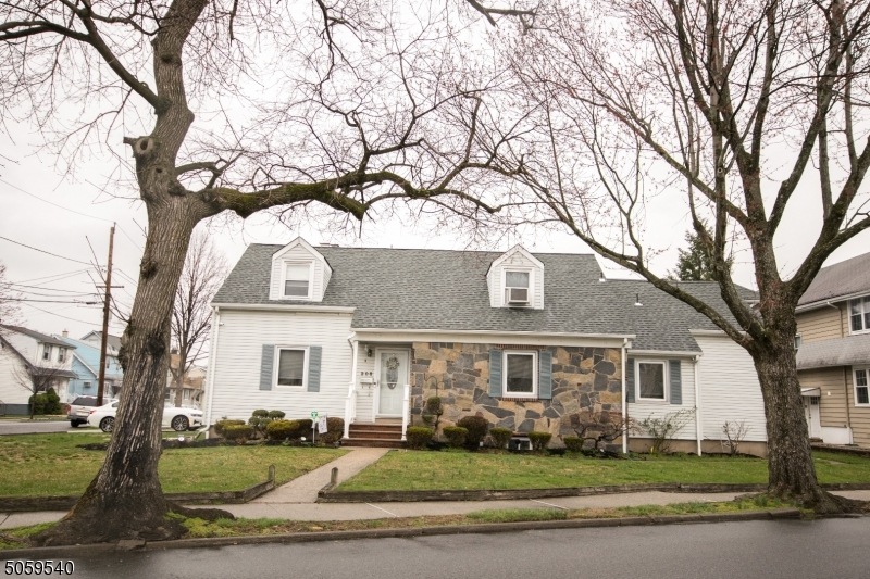 208 Totowa Rd, Totowa, NJ 07512 - photo 1