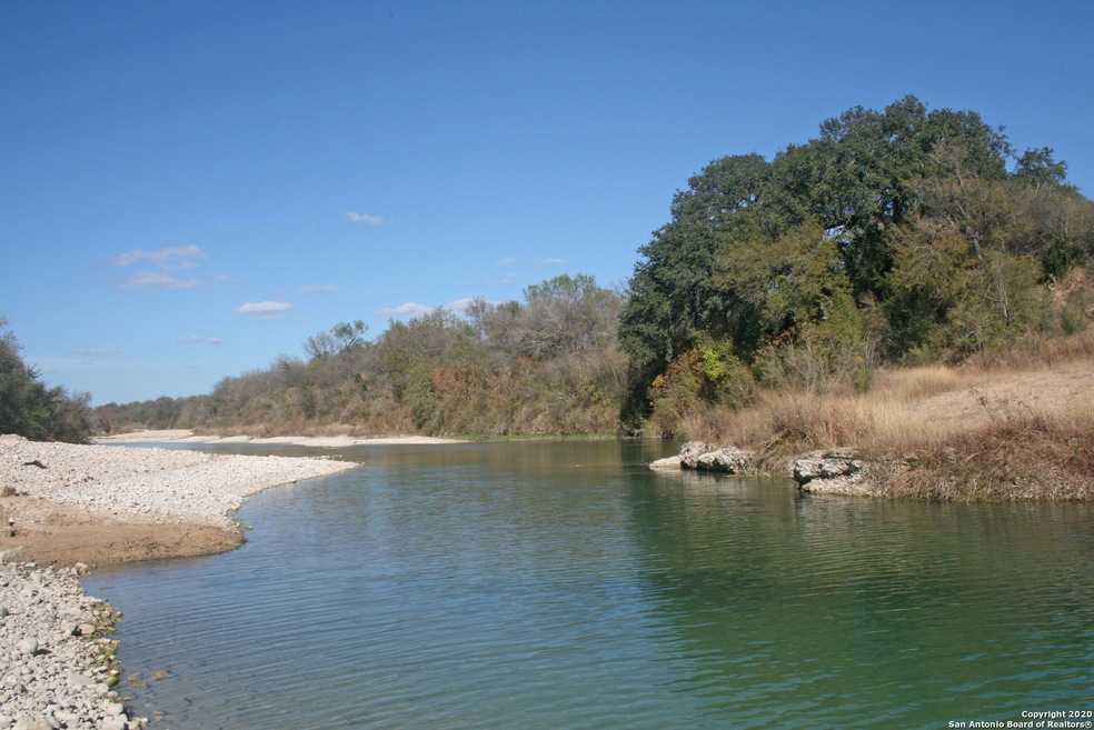 1017 County Road 456, Hondo, TX 78861 - photo 1