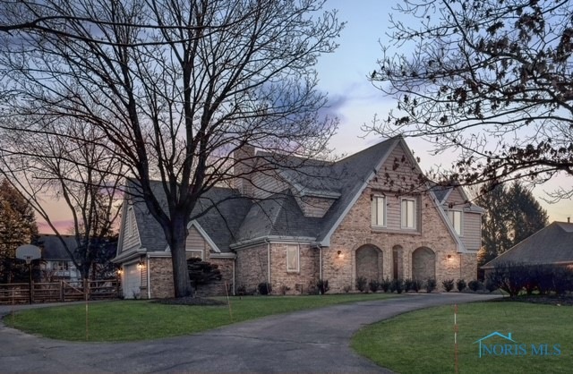 3004 Avatar Ct, Ottawa Hills, OH 43615 - photo 1