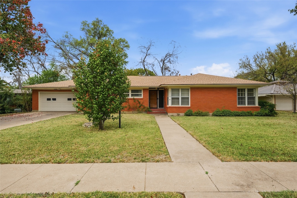3929 Huaco Ln, Waco, TX 76710 - photo 1