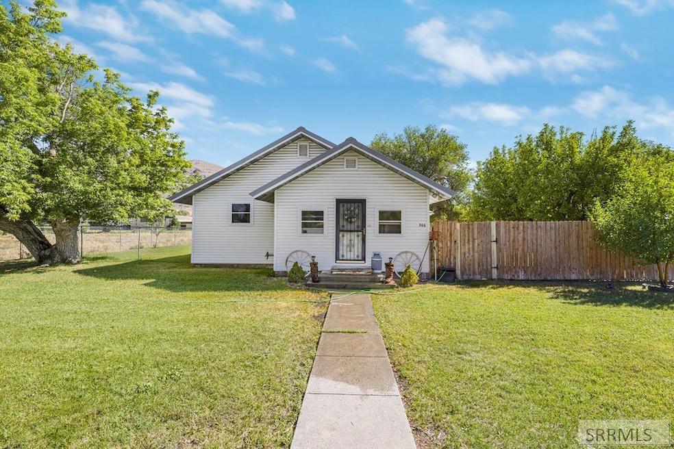 366 N Water St, Arco, ID 83213 - photo 1