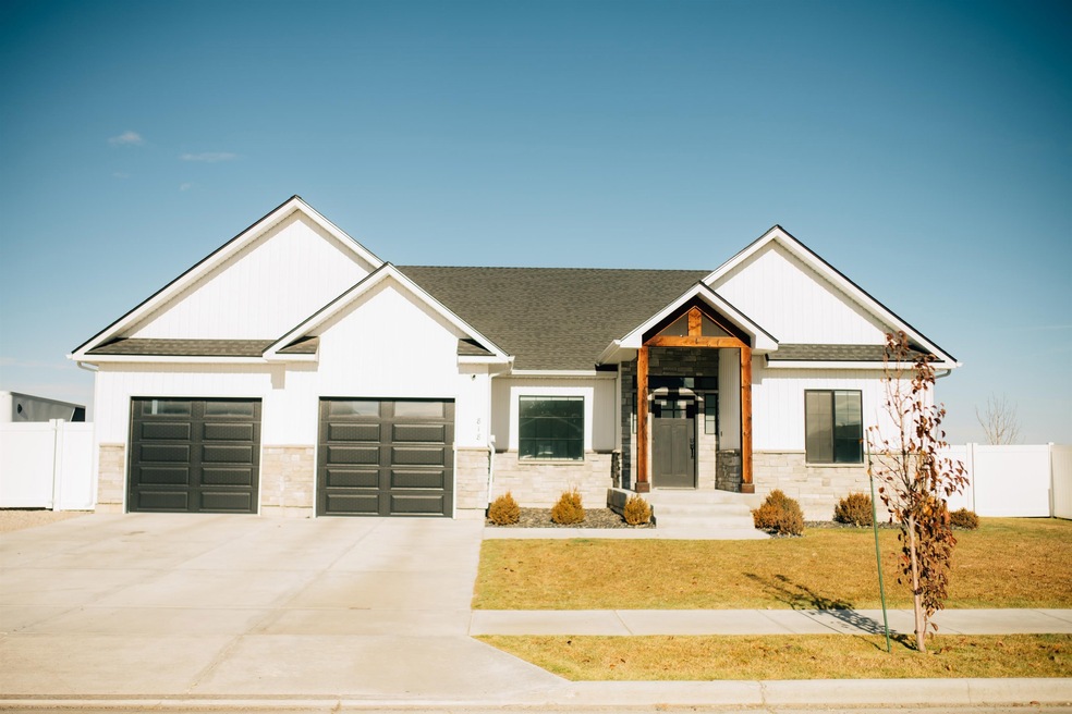 818 E 1475 N, Shelley, ID 83274 - photo 1