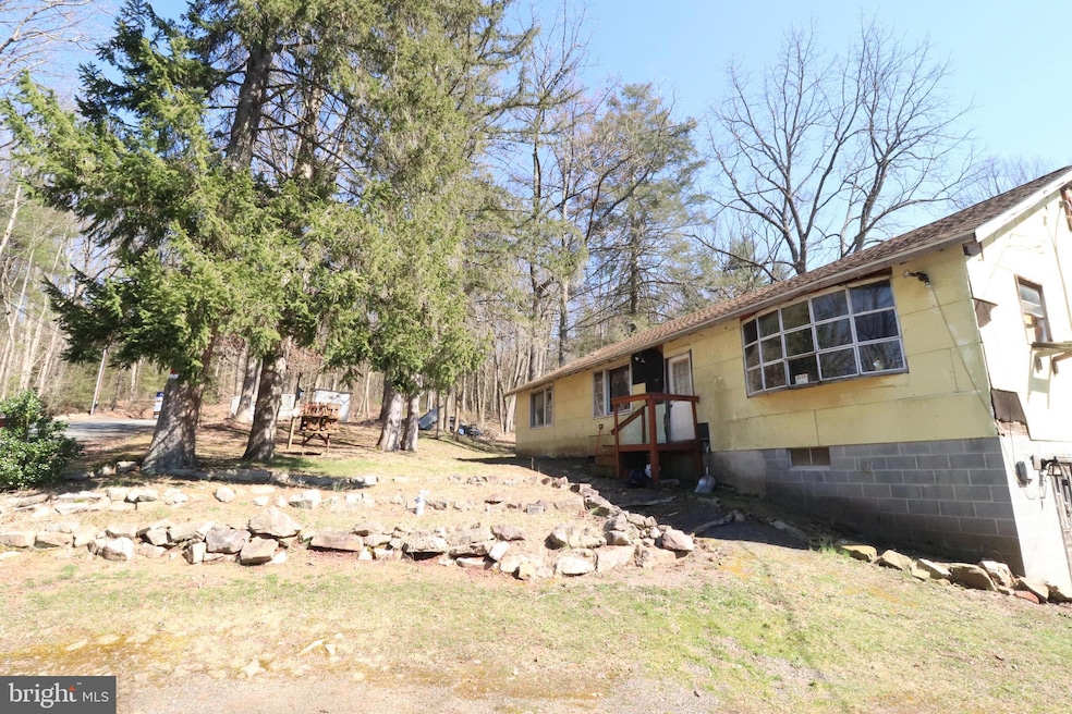 24 Locust Ln, Orwigsburg, PA 17961 - photo 1