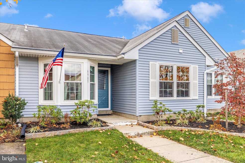 6905 Chokeberry Ct, Frederick, MD 21703 - photo 1