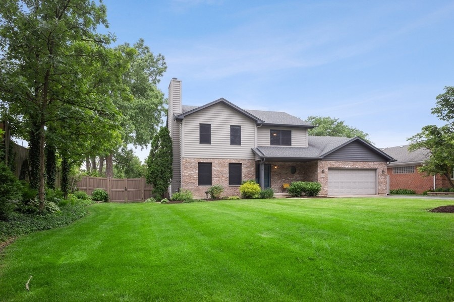 0S748 Linden Ave, Elmhurst, IL 60126 - photo 1