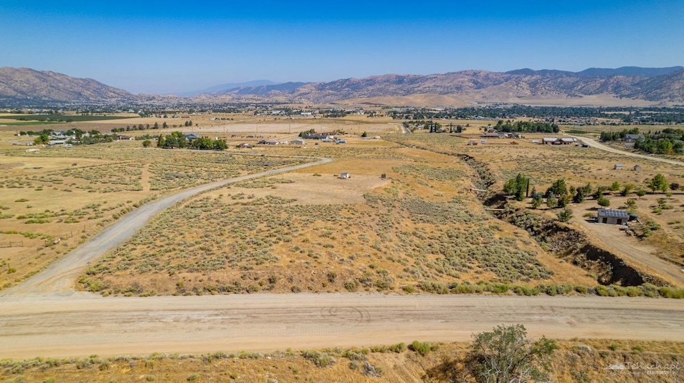 0 Cheyenne Ave unit 9993019, Tehachapi, CA 93561 - photo 1
