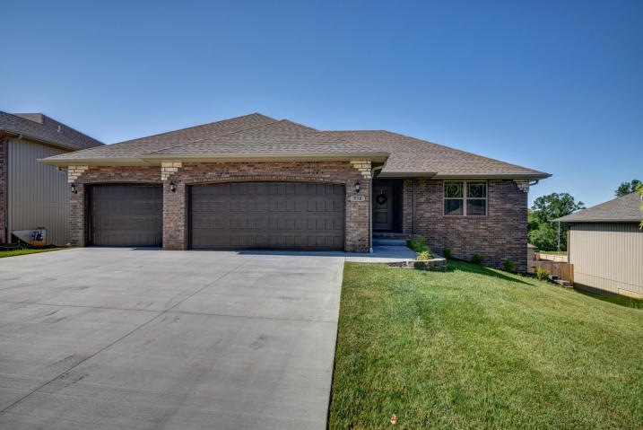 1056 E Lakota St, Nixa, MO 65714 - photo 1