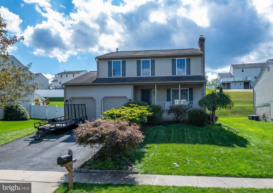 4512 Del Mar Dr, Reading, PA 19606 - photo 1