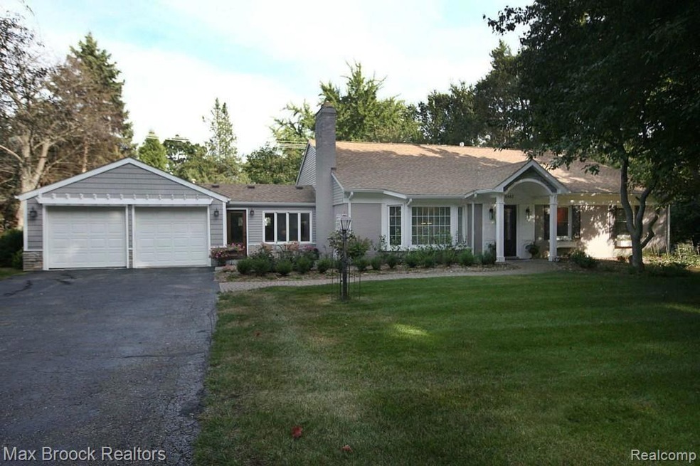 6445 Thurber Rd, Bloomfield Hills, MI 48301 - photo 1