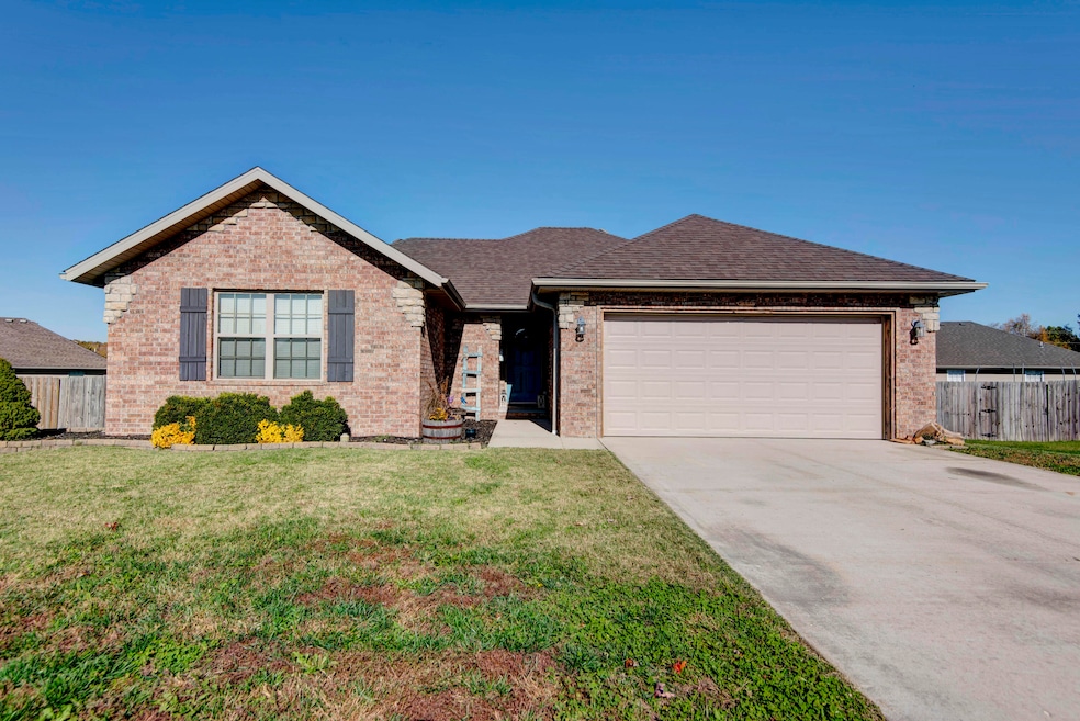 2447 E High Ridge Rd, Republic, MO 65738 - photo 1