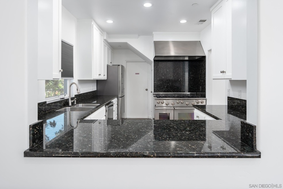 402 W Lincoln Ave unit 1, Escondido, CA 92026 - photo 1