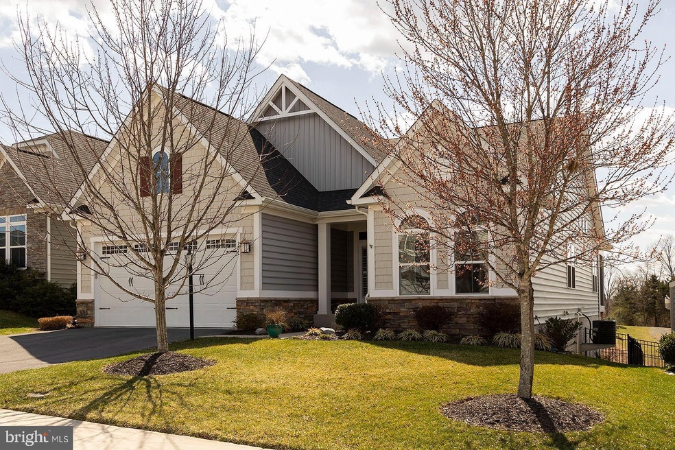 127 Atlantis Ln, Lake Frederick, VA 22630 - photo 1