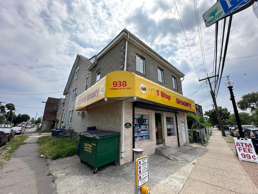 938 Connecticut Ave unit 2, Bridgeport, CT 06607 - photo 1