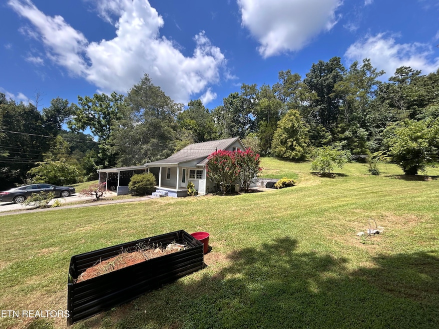 417 Wolfe Rd, Luttrell, TN 37779 - photo 1