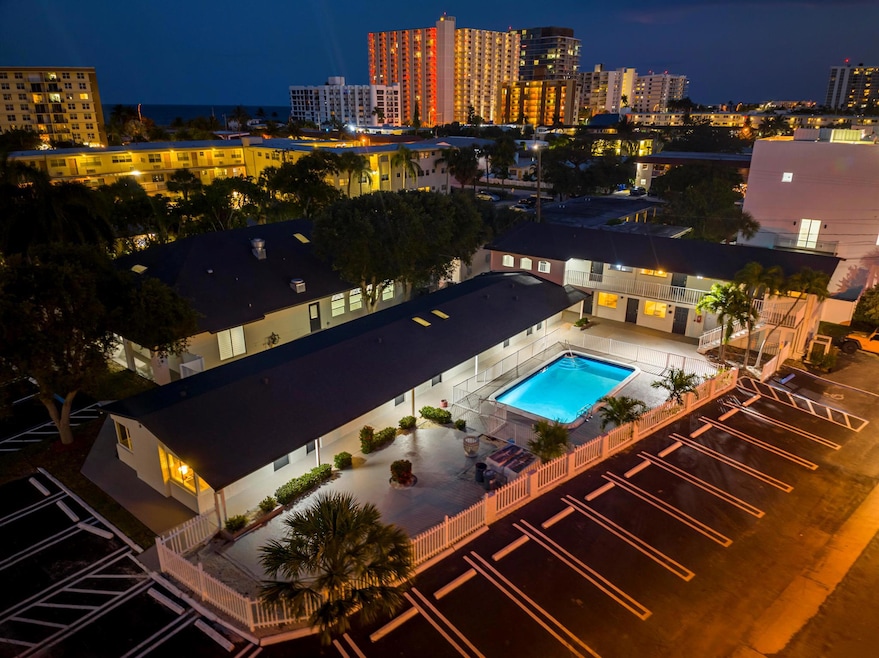 1020 N Riverside Dr unit 4, Pompano Beach, FL 33062 - photo 1