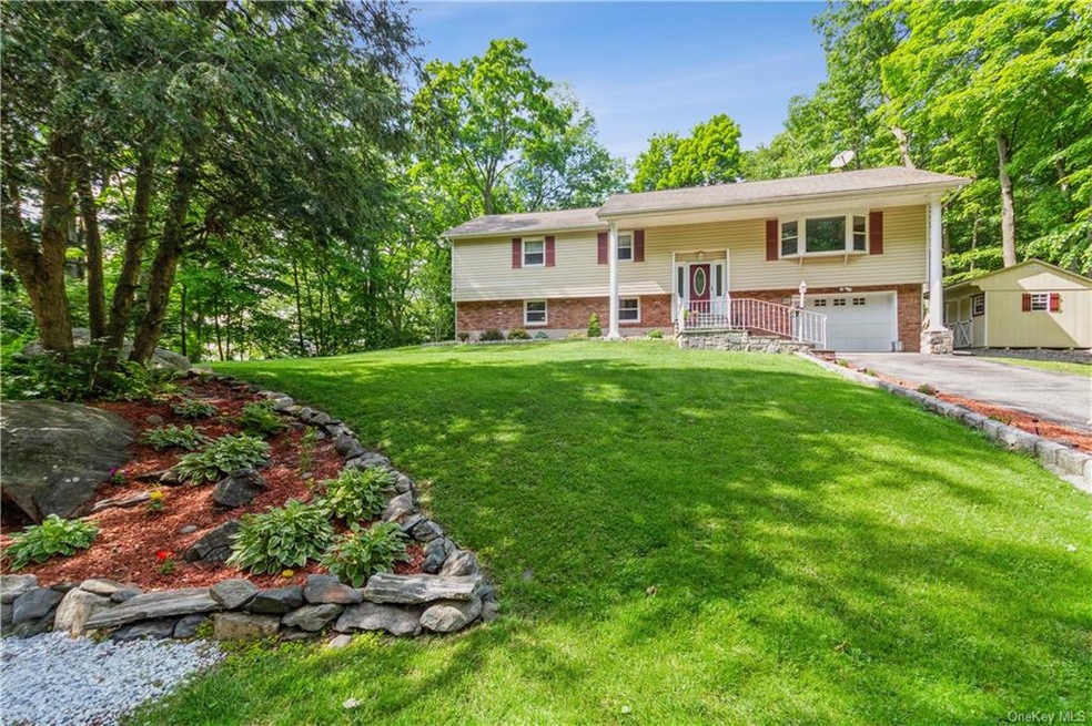 Welcome home to 1318 Williams Drive!