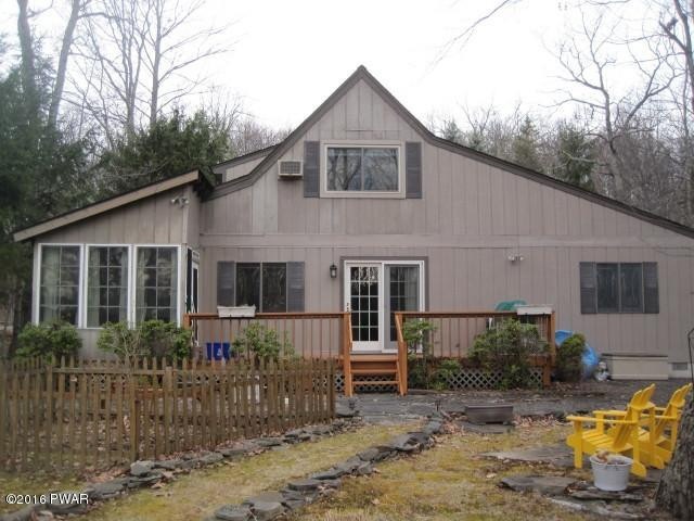 135 Lookout Dr, Hawley, PA 18428 - photo 1