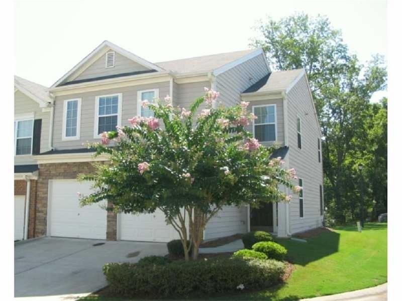 Great end unit townhome