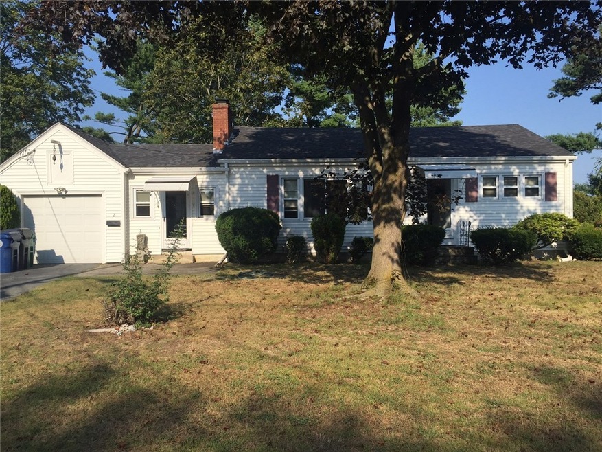 2 Kiwanee Rd, Warwick, RI 02888 - photo 1