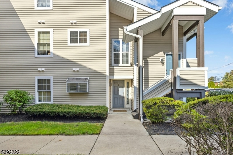 412 Tournament6, Union Twp., NJ 07083 - photo 1