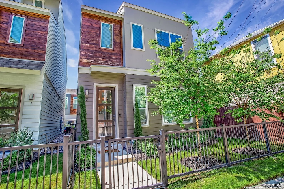 430 Clay St unit 2, San Antonio, TX 78204 - photo 1