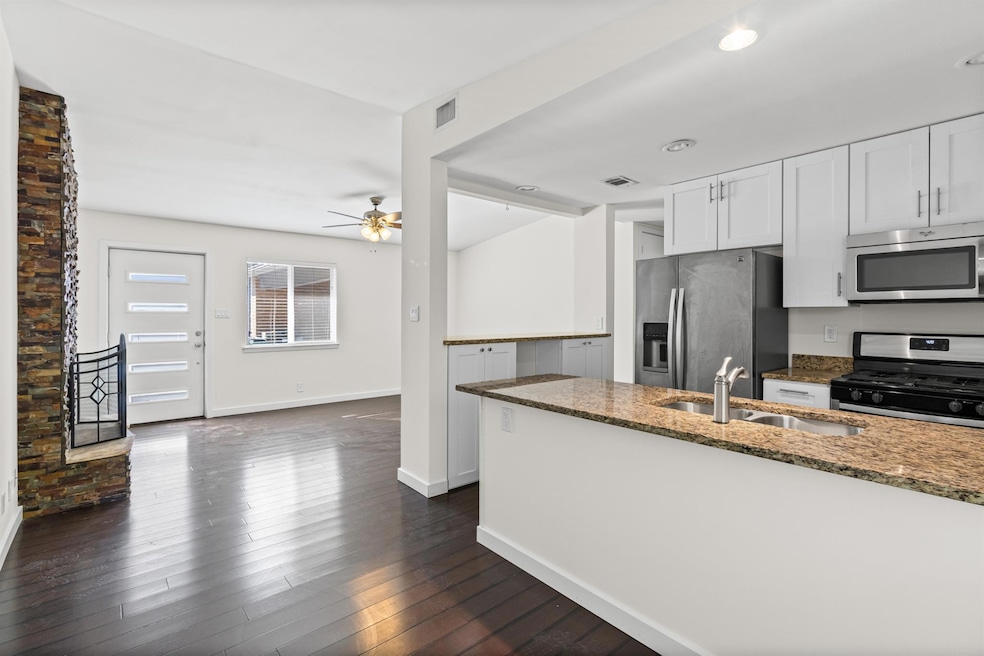 6305 Vioitha Dr unit B, Austin, TX 78723 - photo 1