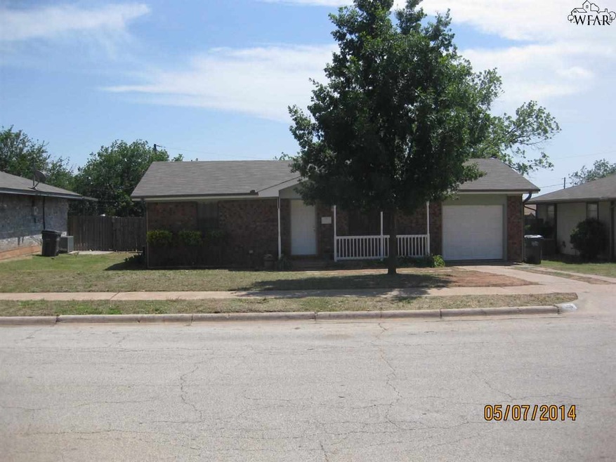 1405 Hunt St, Wichita Falls, TX 76302 - photo 1