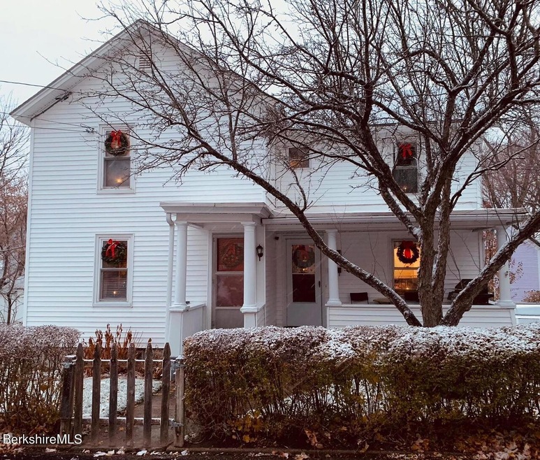 18 Siara St. Adams