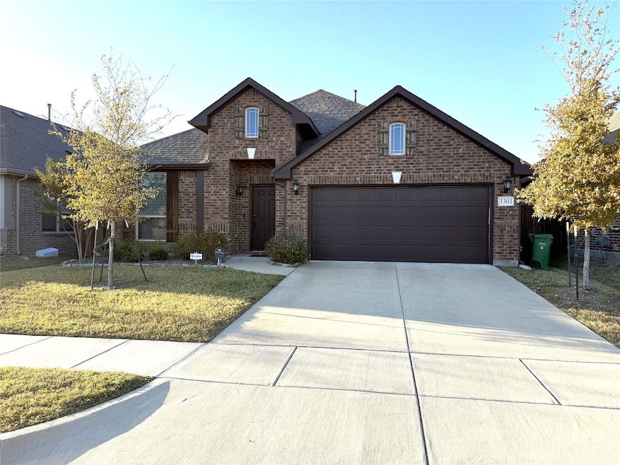 3301 Heathrow Rd, Mesquite, TX 75181 - photo 1
