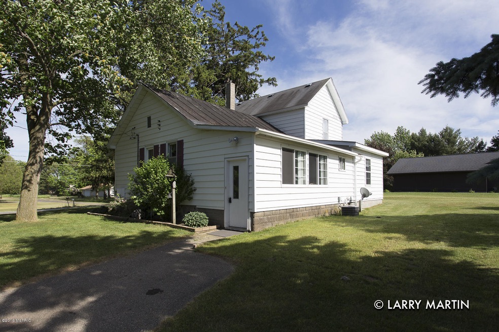4376 18th St, Dorr, MI 49323 - photo 1