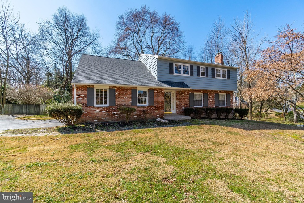 39 Waterford Way, Wallingford, PA 19086 - photo 1