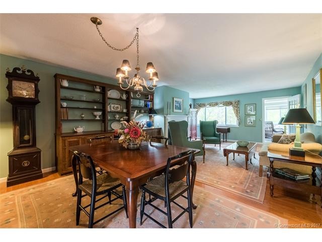 107 Legend Hill Rd unit 107, Madison, CT 06443 - photo 1