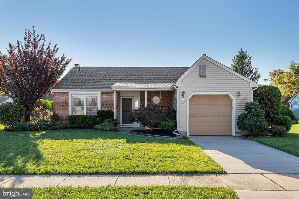 2 Lakebridge Dr, Woodbury, NJ 08096 - photo 1