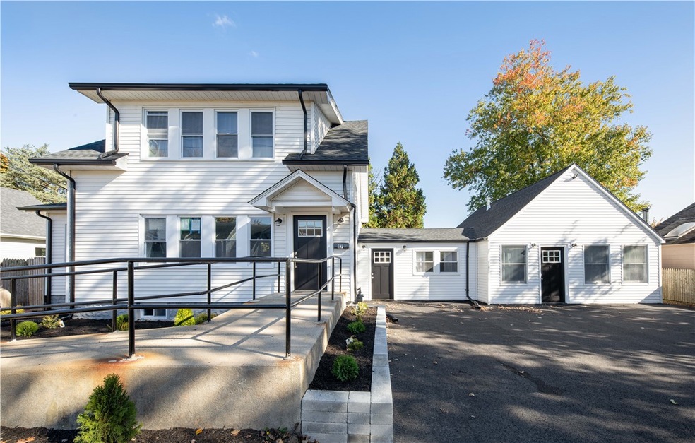 57 Greene St, Warwick, RI 02886 - photo 1