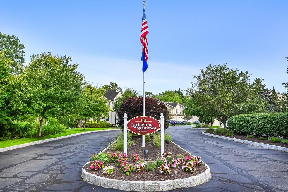1015 Lexington Blvd unit 1015, Bethel, CT 06801 - photo 1