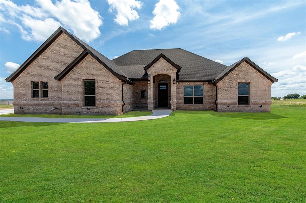 606 Mill Rd, Springtown, TX 76082 - photo 1