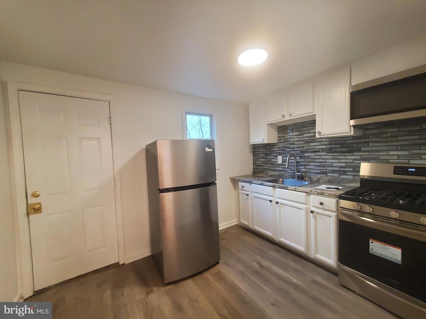 2341 Gerritt St, Philadelphia, PA 19146 - photo 1