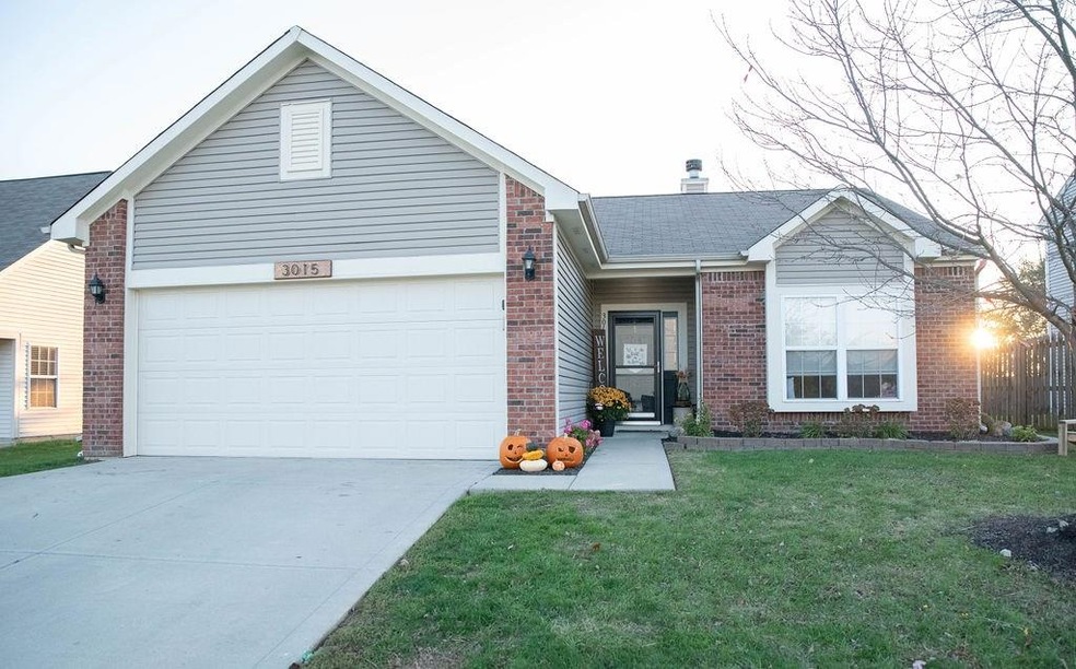 3015 Lodgepole Dr, Whiteland, IN 46184 - photo 1