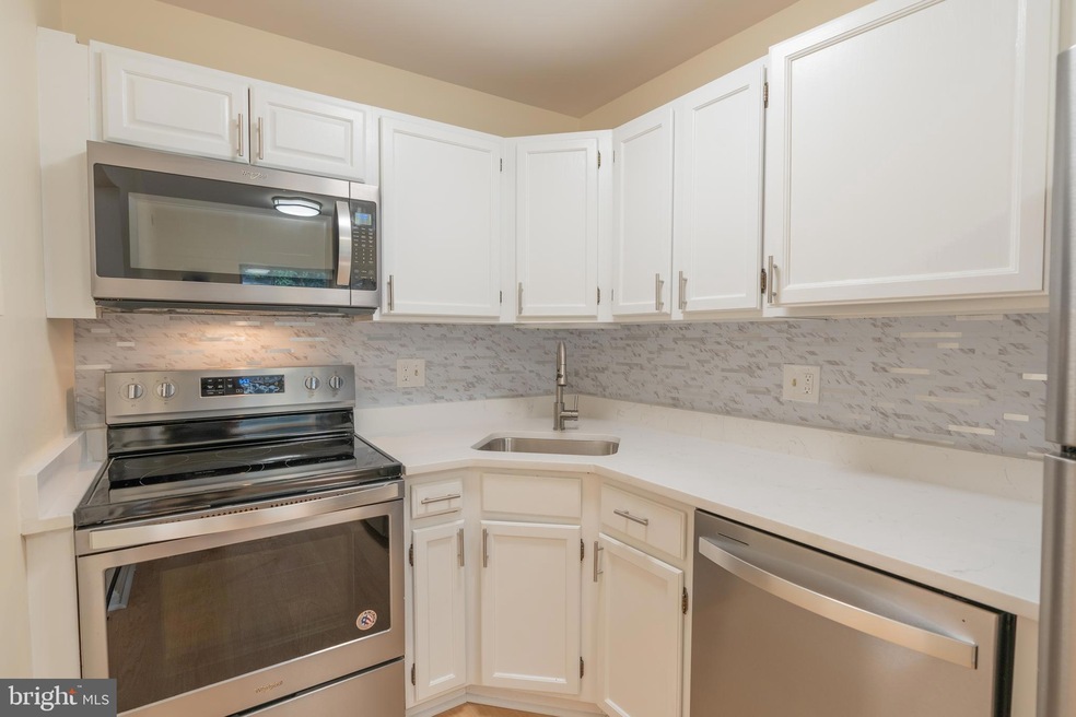 1909 N Rhodes St unit 29, Arlington, VA 22201 - photo 1