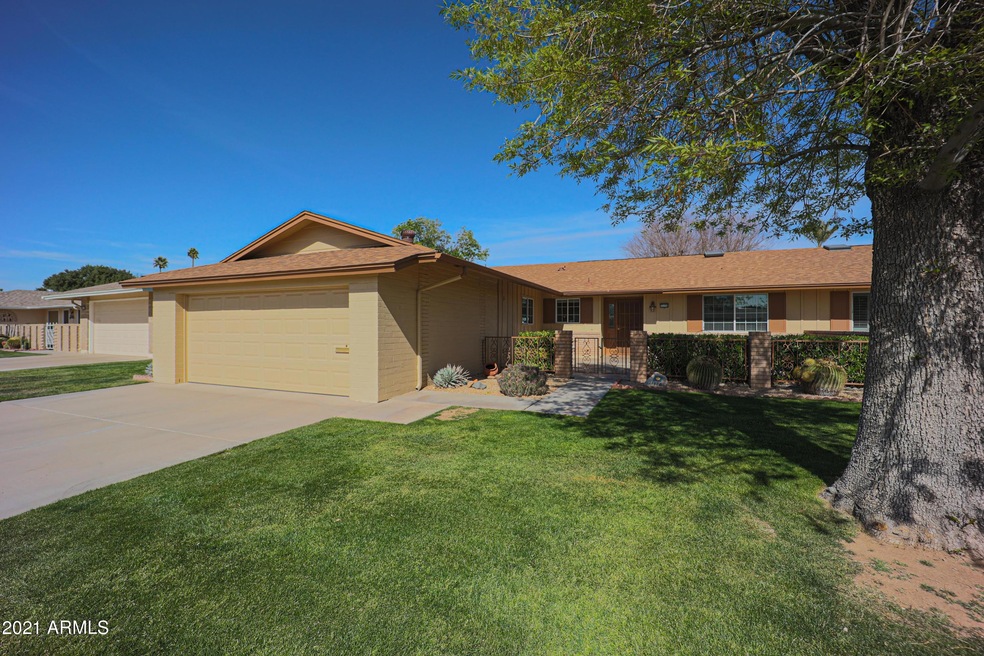 11116 W Cameo Dr unit 38, Sun City, AZ 85351 - photo 1