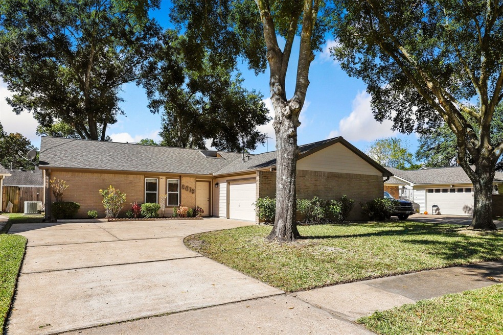 8619 Wildforest Dr, Houston, TX 77088 - photo 1