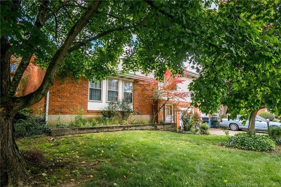 916 Brentwood Ct, New Albany, IN 47150 - photo 1